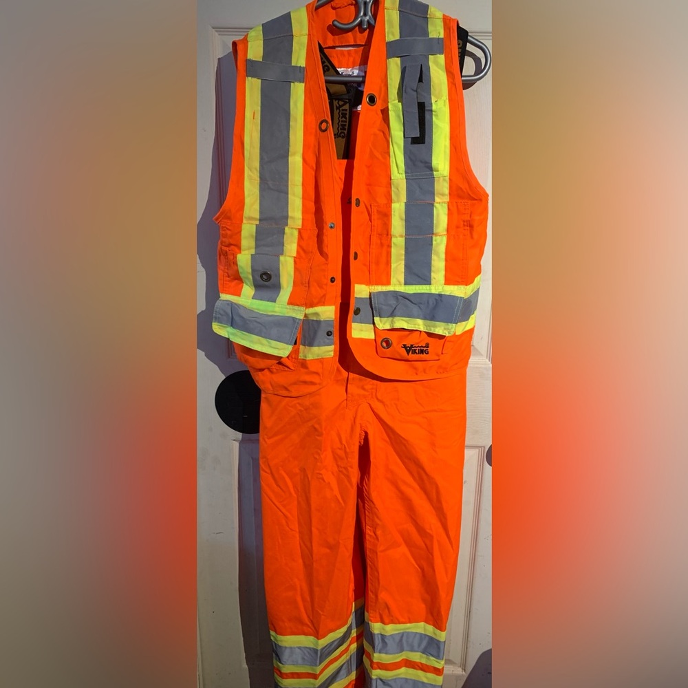 Viking Hi-Vis Orange Safety Gear Like New